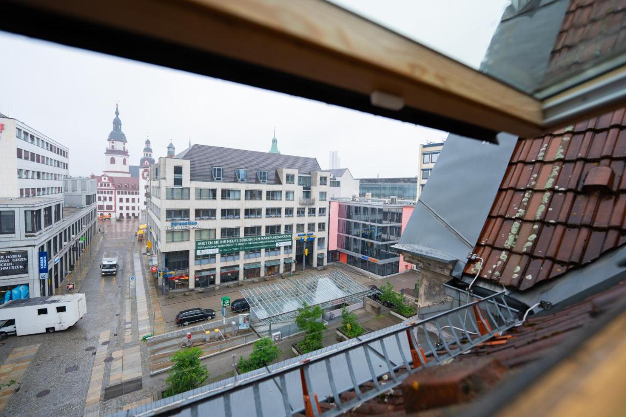 Apartment Im Historischen Altbau Am Marktplatz - Disney+, 300Mb/S Internet ケムニッツ エクステリア 写真